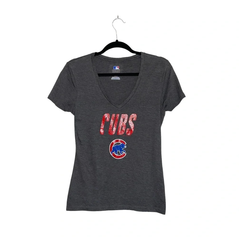 MLB Chicago Cubs Graphic Tee Dark Gray V-neck Sparkle Baseball Small Women’s